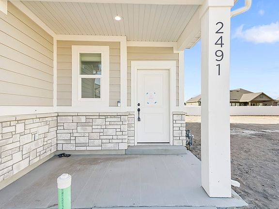Finished home photos are representational images only. See sales agent for details.