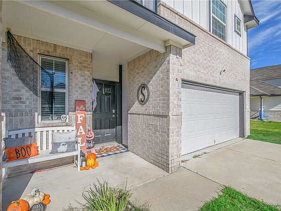 4th image of 993 Rice Dr