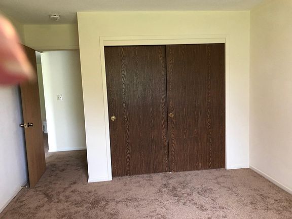 5th image of 2006 NW Hickory Ln APT 3