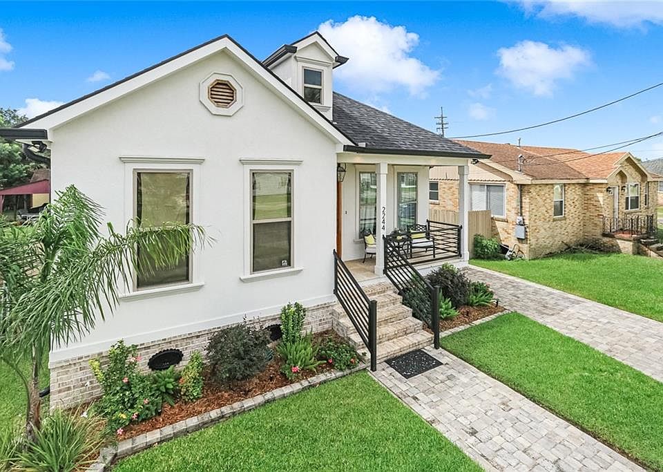 1st image of 2244 Robert E Lee Blvd
