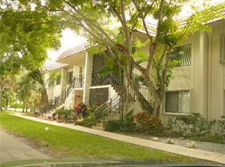 16206 Laurel Dr, Weston, FL 33326