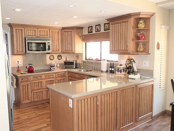5th image of 9158 Newmont Dr