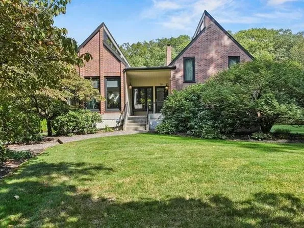 20 Mount Joy Dr, Tewksbury, MA 01876