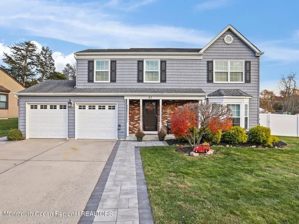 37 Bunker Hill Drive, Howell, NJ 07731