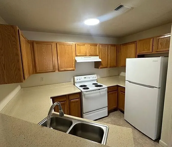1221 Wren Ct #4-203 — Photo 6