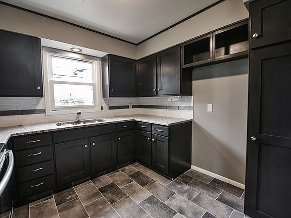4th image of 9407 Binney St