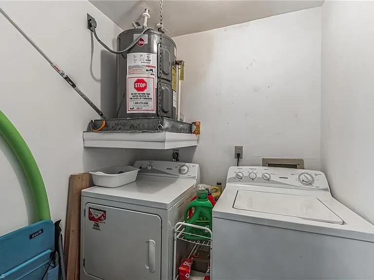 8081 S Woods Cir #10 — Photo 14
