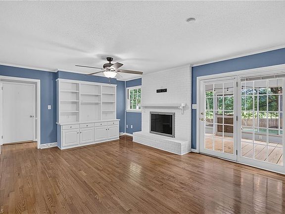 5th image of 1116 Cranbrook Way