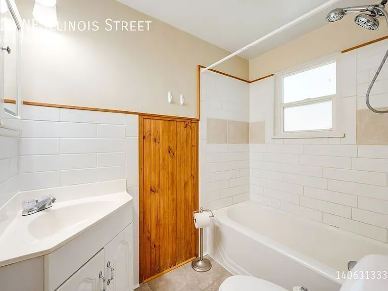 720 NE Illinois St — Photo 10
