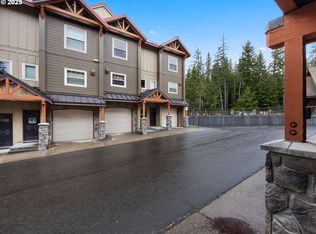 30605 E Camryn Way #D-20, Government Camp, OR 97028