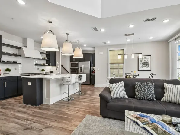 723 Station Rd, Dunellen, NJ 08812