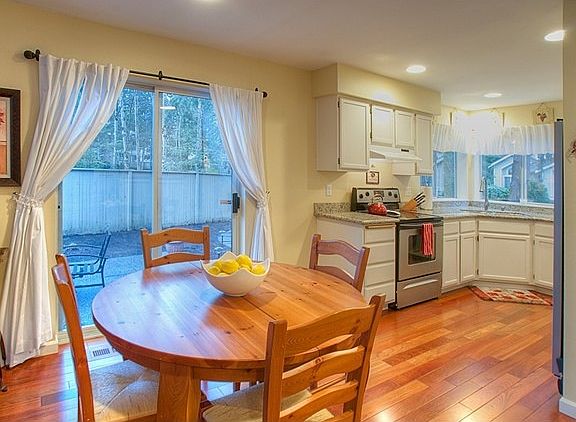 5th image of 3513 257th Ave SE
