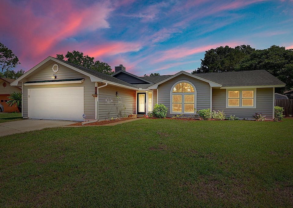 1st image of 8139 Chimney Oak Dr