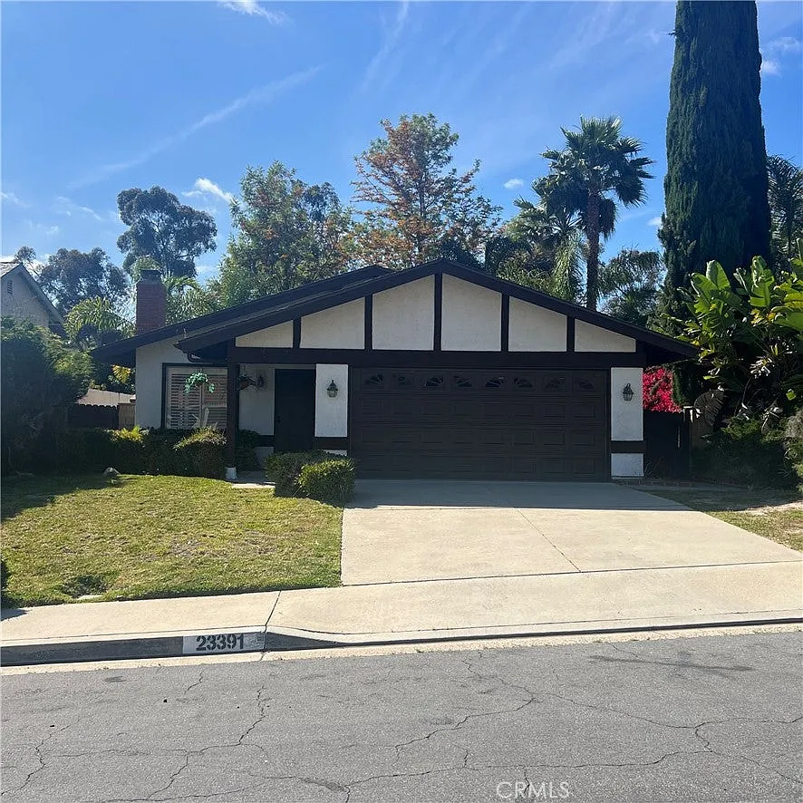 3 bed, 1178 sqft, $4,250 — Photo 2