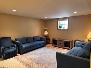 748 6th St, Lyndhurst, NJ 07071