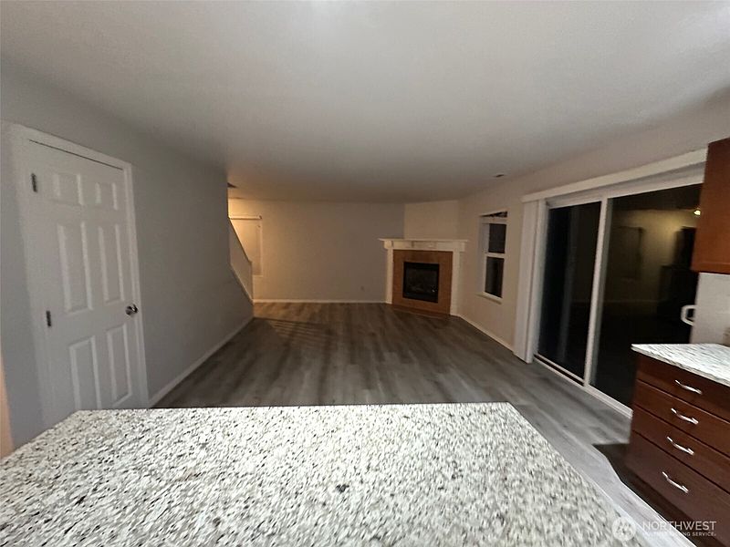 4th image of 19722 99TH Street E