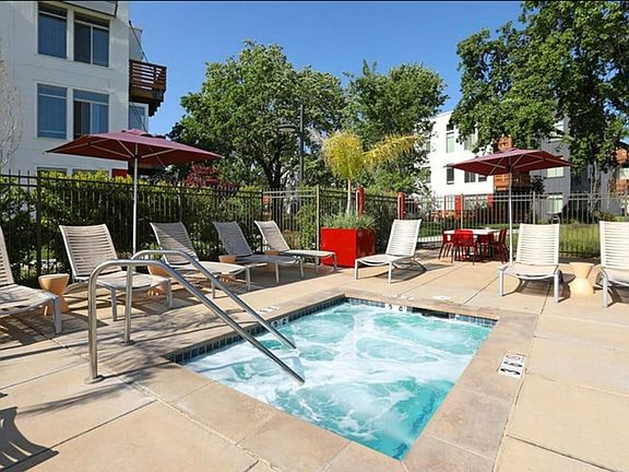 Spa & Sitting Area | Apartments in Santa Rosa, CA | Annadel Apartments