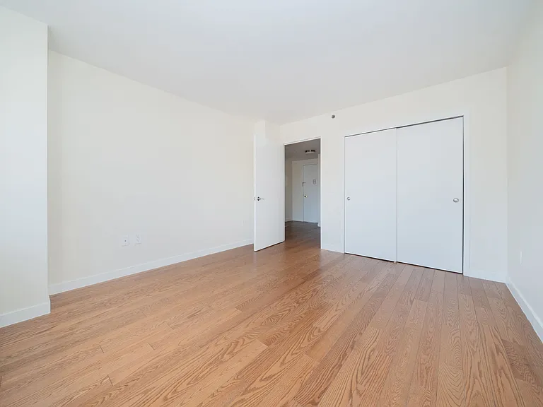 75-25 153rd St #580 — Photo 6