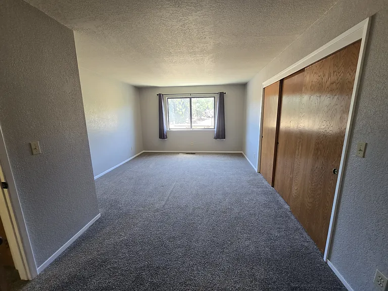 13033 Clements Rd — Photo 17