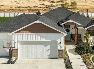5272 Canterbury St, Chubbuck, ID 83202