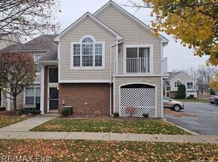 4257 Berkshire Dr, Sterling Heights, MI 48314