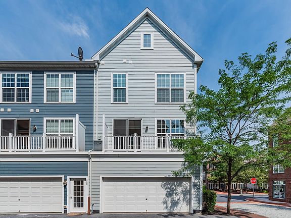 3rd image of 117 Putnam Way