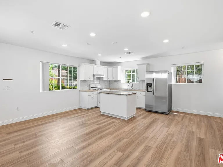12311 Bradford Pl — Photo 8