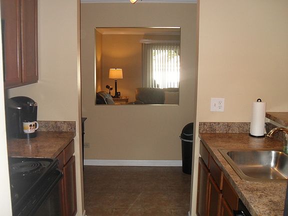 4th image of 125 Glengarry Dr APT 102