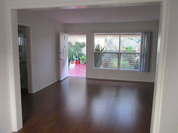 5th image of 1217 Havenhurst Dr #7