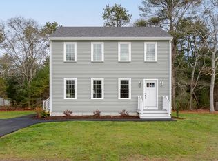 85 Martin St, Buzzards Bay, MA 02532