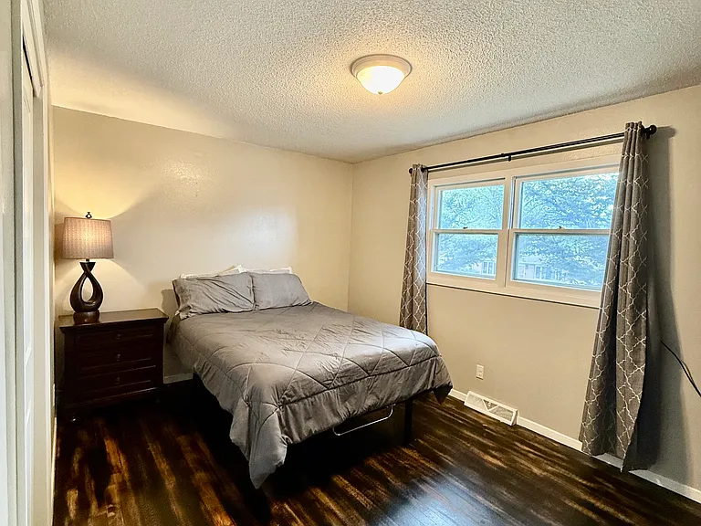6147 Kevin Ave — Photo 7