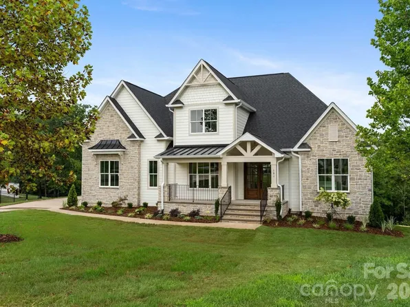 151 Ryleigh Dan Pl #11, Mooresville, NC 28115