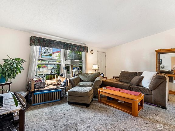 3rd image of 12506 142nd Avenue E