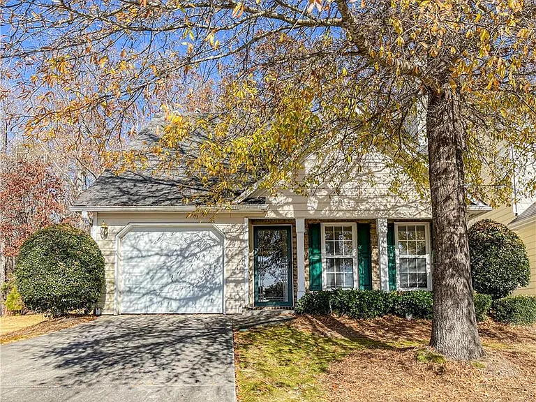 9673 Pine Ct — Photo 1