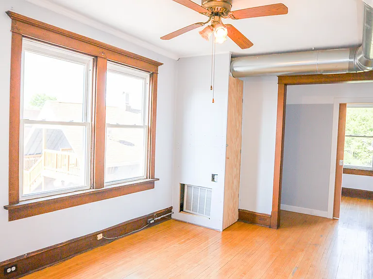 2825 N Francisco Ave #3F — Photo 4