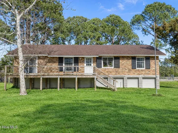 149 Bayshore Street, Sea Level, NC 28577