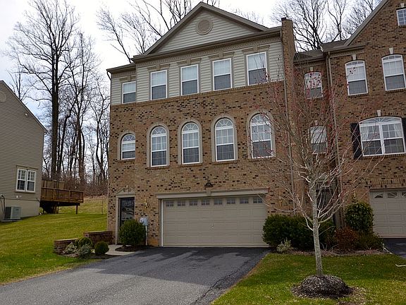 5th image of 3156 Woods Edge Dr