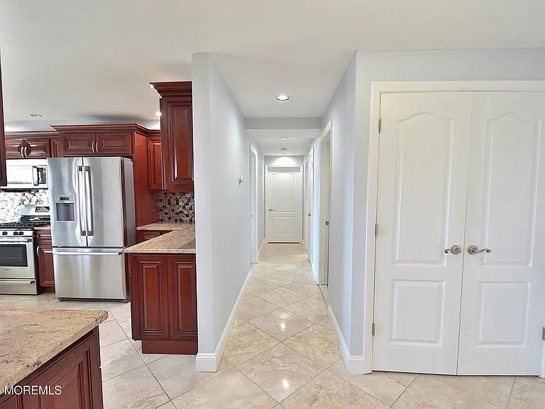 525 Ocean Blvd #405 — Photo 19