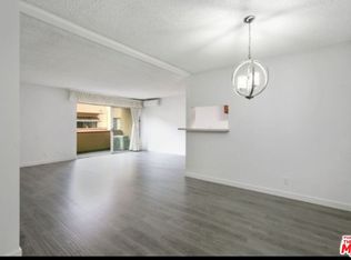 855 Victor Ave APT 210, Inglewood, CA 90302