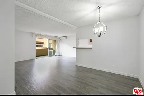 855 Victor Ave #210 Photo 1