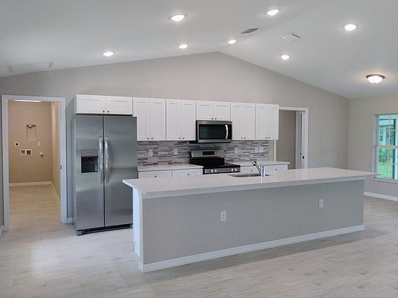 2nd image of 3528 NE 17th Pl
