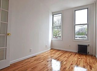61-13 55th St #1, Maspeth, NY 11378