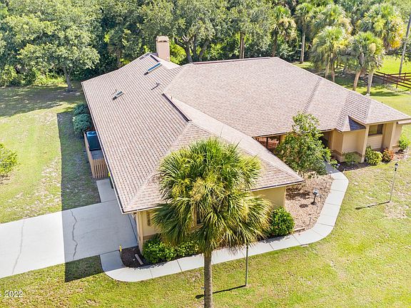 5th image of 3680 Fox Wood Dr