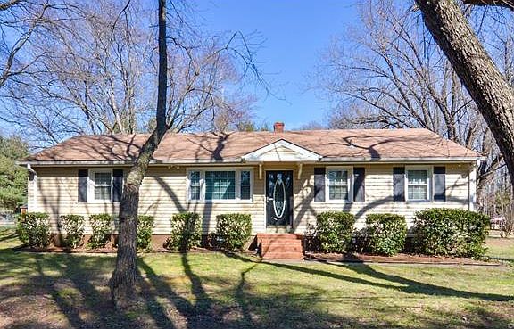 2nd image of 7486 Lou Ln