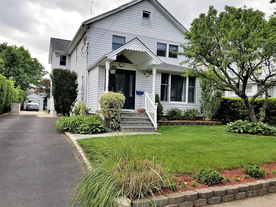 1st image of 155 Jefferson Ave