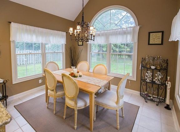 4th image of 26879 Primrose Ln