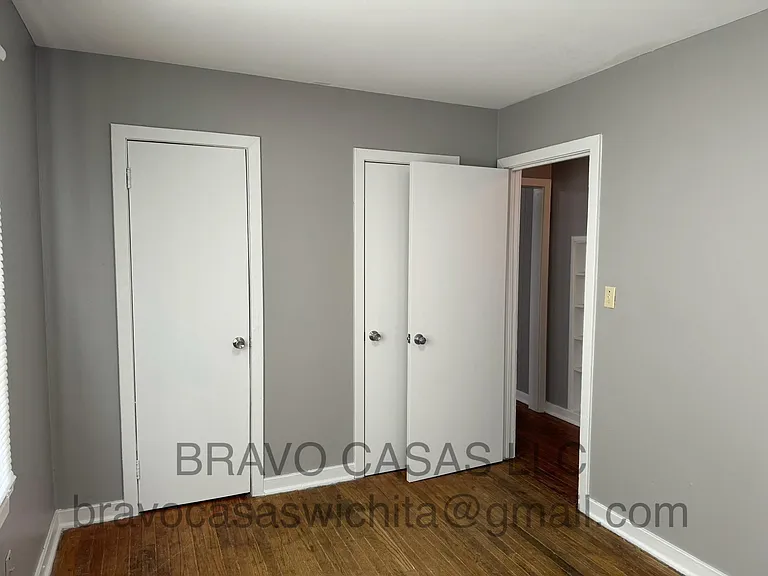 2232 S Glendale St — Photo 7