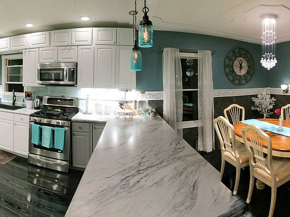 Kitchen & Dining Room