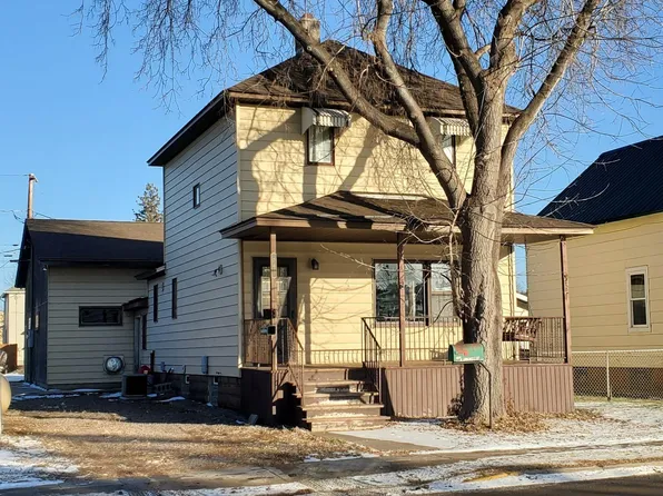 743 E Sheridan St, Ely, MN 55731