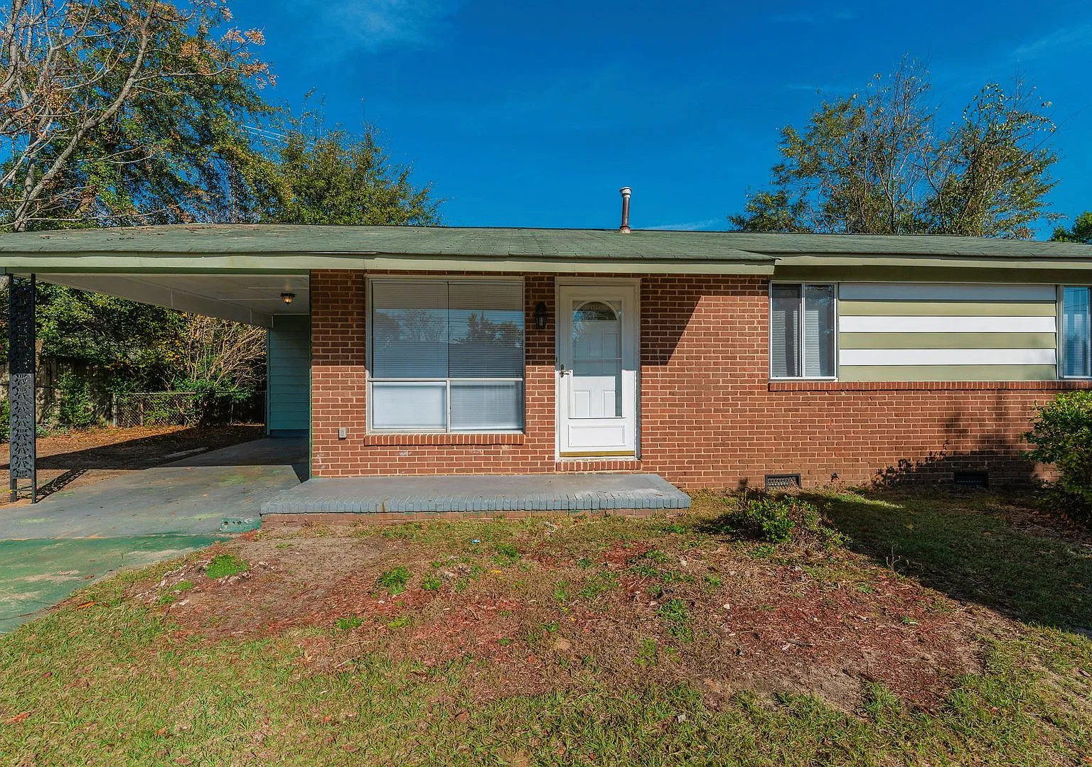 Brick Ranch House Located In South Augusta — Photo 3